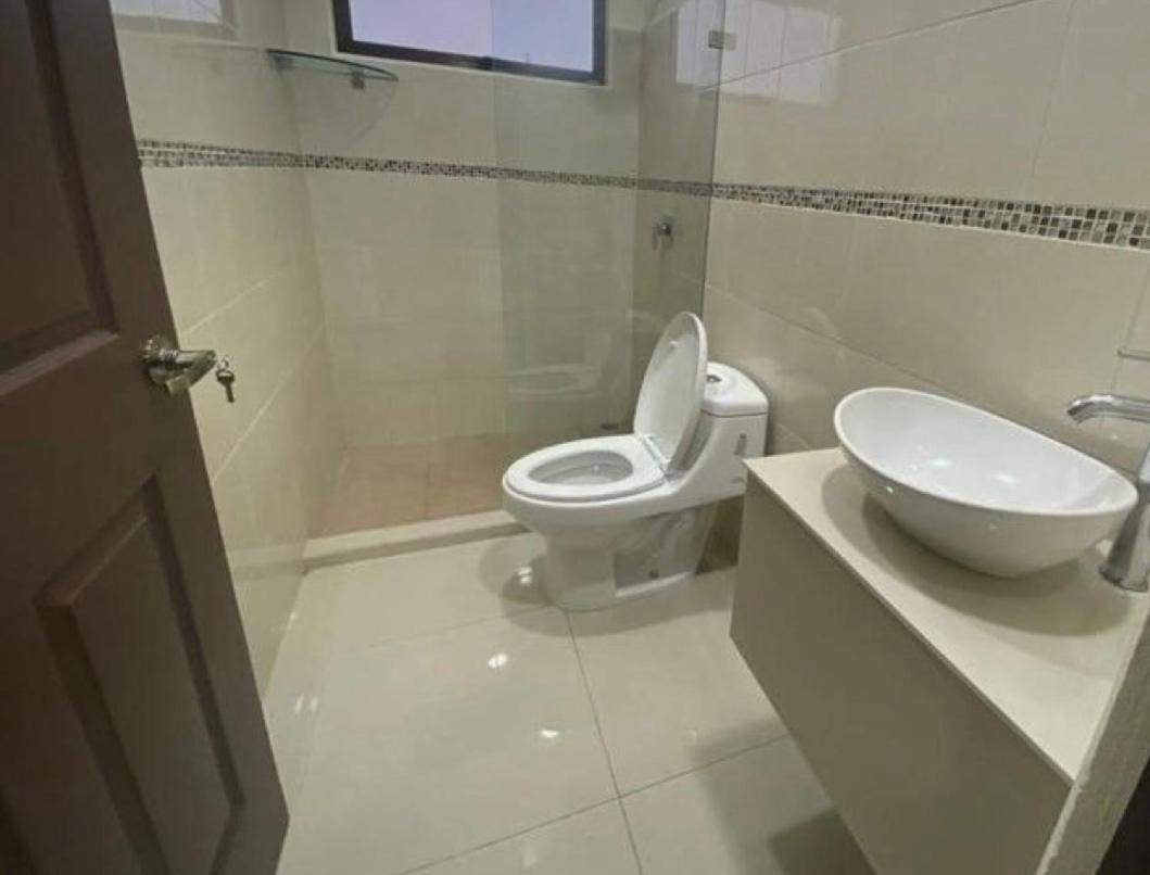 Room Con Bano Privado Sagrada Familia Barcelona Eksteriør billede