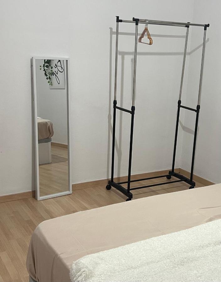 Room Con Bano Privado Sagrada Familia Barcelona Eksteriør billede